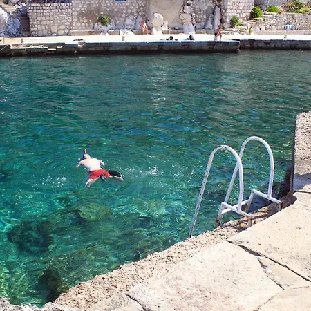Triple 13678a Penzion Lastovo