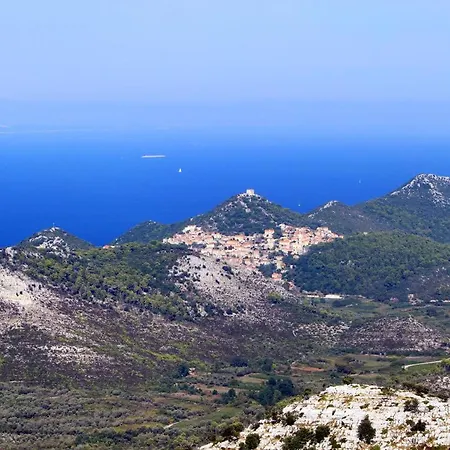 Penzion Triple 13678a Lastovo